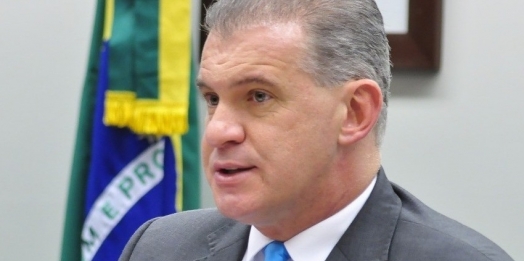 Maioria do TSE vota pela cassação do mandato de Evandro Roman