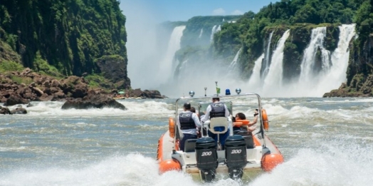 Marinha pede que embarcações nas Cataratas do Iguaçu fiquem longe das margens