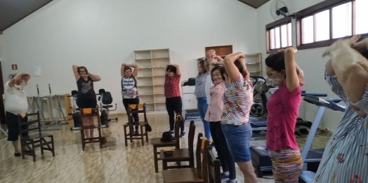 Melhor Idade de Missal retoma ginástica na Casa do Idoso