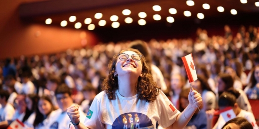 Mil estudantes do Ganhando o Mundo iniciam preparação para intercâmbios em cinco países