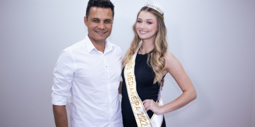 Miss Medianeira 2022 apresenta faixa do Miss Universo Paraná