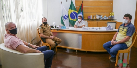 Missal: Comandante da Polícia Rodoviária Estadual visita o Prefeito Adilto Ferrari