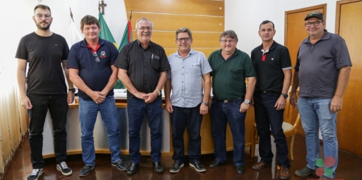 Missal recebeu a visita de comitiva de Rio Bonito do Iguaçu para conhecer um pouco mais sobre o Asfalto TSD