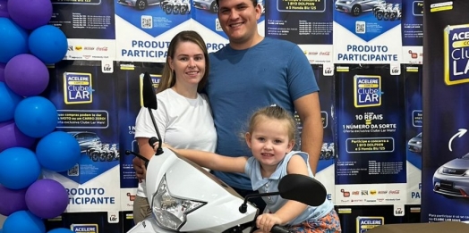 Morador de São Miguel do Iguaçu ganha moto 0km em sorteio do LAR supermercados
