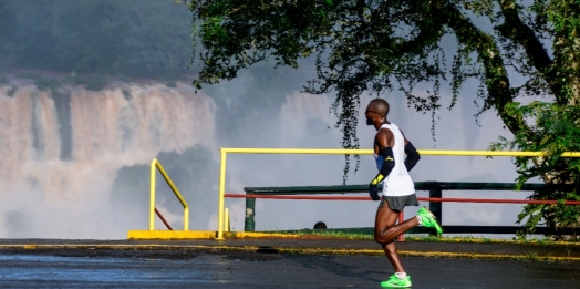 Moradores vizinhos ao Parque Nacional do Iguaçu pagam menos para participar da Meia Maratona das Cataratas