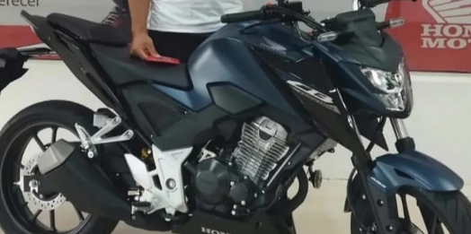 Moto Honda Twister é furtada de residência em São Miguel do Iguaçu