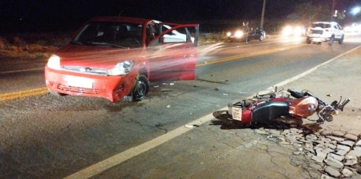 Motociclista é encaminhado ao hospital após forte colisão em Santa Helena
