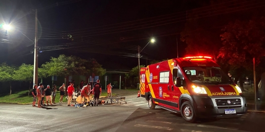 Motociclista se fere após colisão com carro no centro de São Miguel do Iguaçu