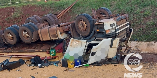 Motorista morre após tombamento de caminhão em São Miguel do Iguaçu