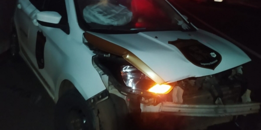 Motorista perde o controle da direção e bate em mureta de contenção da BR 277, em São Miguel do Iguaçu