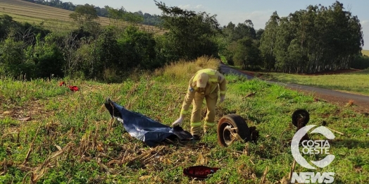 Mulher é ejetada de veículo em acidente na PR-497, em São Miguel do Iguaçu