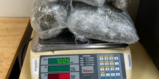 Mulher é presa com 7kg de drogas em operação de rotina da Receita Federal na BR 277