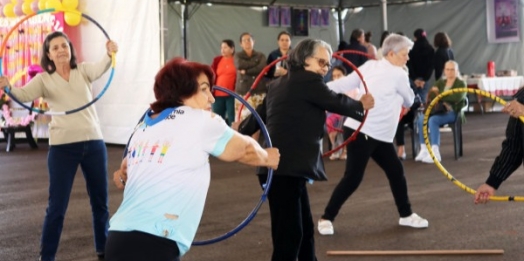 Mulheres em Evidência celebra a força feminina em evento na Rua Coberta