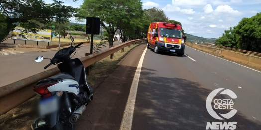 Mulheres ficam feridas após queda de motocicleta na BR-277 em São Miguel do Iguaçu