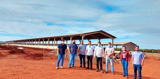 Município realiza visita para a construção de biodigestores em Itaipulândia