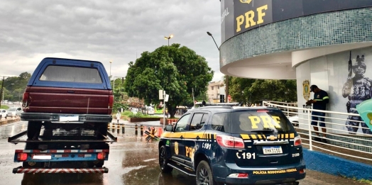 Na Ponte Internacional da Amizade, PRF recupera veículo furtado