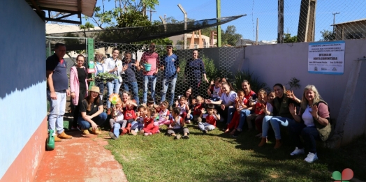 Oficina de Horta Comunitária permite que Crianças do CMEI Pequeno Príncipe compreendam a importância do plantio
