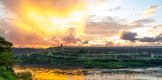 Onda de calor leva Itaipu a bater recorde de produção diária de energia em 2023