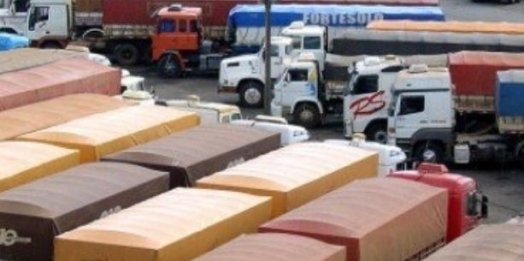 Operação Padrão: mais de 3 mil caminhões já estão represados na Tríplice Fronteira