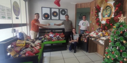 Orion Music Bar entrega doações de alimentos para ACAF de São Miguel do Iguaçu