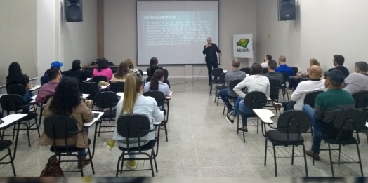 Palestra na ACISMI esclarece sobre a Nova Lei das Licitações