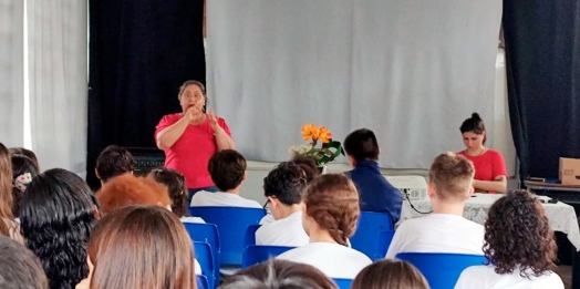 Palestras do ‘Novembro Vermelho’ abordaram a prevenção ao câncer de boca com estudantes de São Miguel do Iguaçu