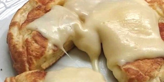 Pão de queijo na frigideira