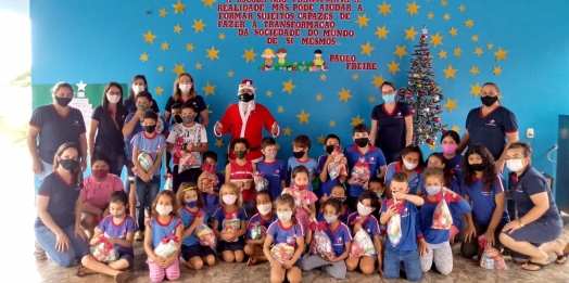 Papai Noel da ACISMI participa do encerramento do ano da Escola Municipal Geraldo Caldani