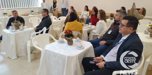 Para celebrar Dia do Comerciante, Sesc e Senac recepciona com café empresários de Medianeira