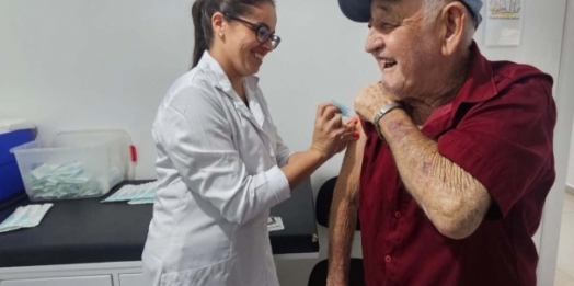 Paraná aplica 153,9 mil doses contra influenza no início da campanha de vacinação 2026