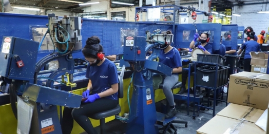 Paraná gerou mais de 196 mil vagas formais entre janeiro e novembro de 2021