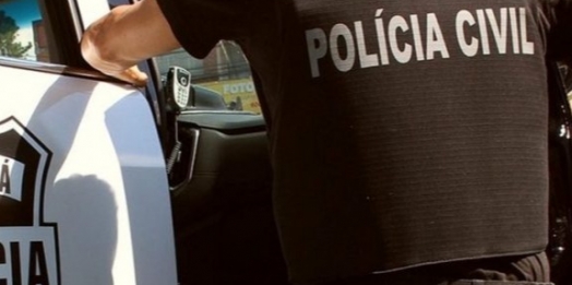 Paraná: mulher infectada com Covid-19 cospe em pedestres e passa saliva em veículos