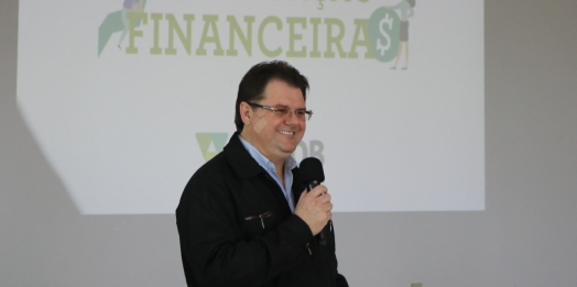 Participantes do projeto ‘Academia da Saúde’ recebem palestra sobre educação financeira em São Miguel do Iguaçu