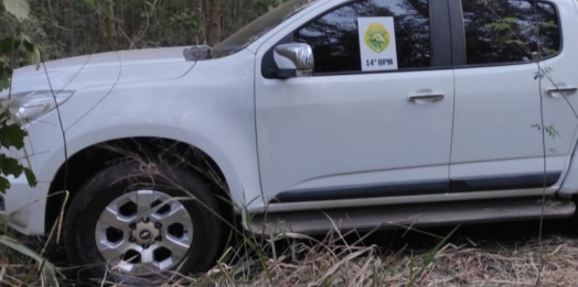 Patrulha Rural recupera caminhonete roubada em área de mata em Medianeira