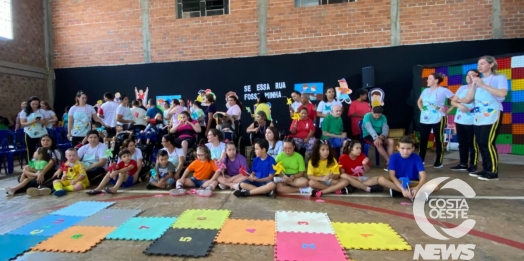 Pestalozzi de São Miguel do Iguaçu realiza confraternização entre alunos e padrinhos