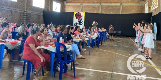 Pestalozzi de São Miguel do Iguaçu realiza tradicional encontro de padrinhos e madrinhas