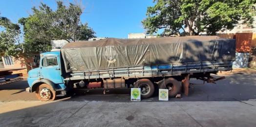 PF apreende cigarros e caminhão em Santa Helena