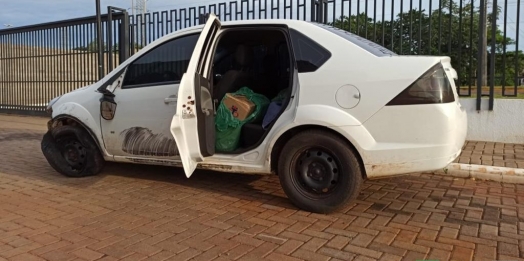 PF e BPFRON apreendem carro carregado com cigarros contrabandeados durante Operação Hórus em Guaíra