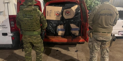 PF e BPFRON apreendem dois veículos carregados com cigarros contrabandeados em Itaipulândia