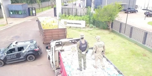 PF e BPFRON estouram depósito milionário de contrabando na região Oeste