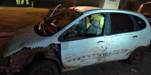 PF e BPFRON prendem uma pessoa e apreendem comboio com três veículos com cigarros paraguaios