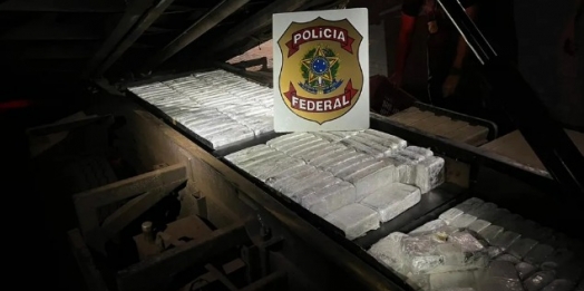 PF faz operação contra suspeitos de tráfico internacional de drogas e armas no oeste do PR; 13 foram presos