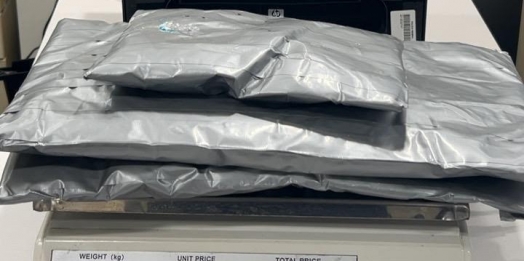 PF prende duas paraguais com mais de 6kg de cocaína no aeroporto de Foz do Iguaçu