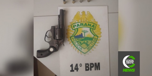 PM prende dupla acusada de roubo e apreende arma e munições em Medianeira