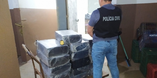 Polícia Civil de Foz prende três pessoas com 300kg de maconha