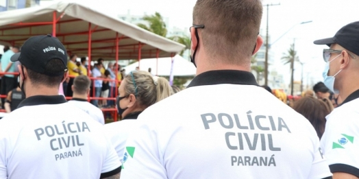 Criança fica perdida dos pais na praia de Matinhos e Polícia Civil alerta para uso de pulseirinha