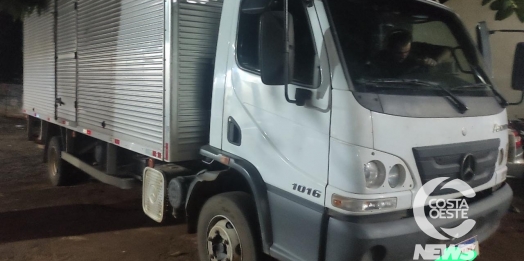 Polícia Civil recupera caminhão roubado em São José das Palmeiras