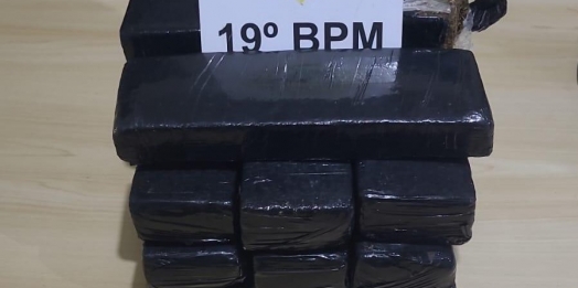 Polícia de Diamante do Oeste apreende droga com passageiros de carro de aplicativo