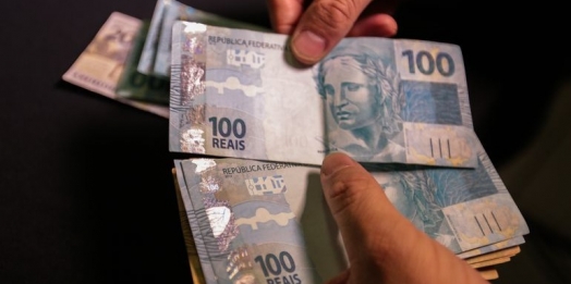 Polícia Federal apreende dois adolescentes com R$ 2 mil em cédulas falsas recebidas pelos Correios