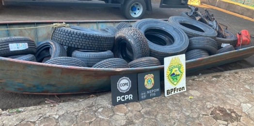 Polícia Federal e COPE apreendem menor estrangeiro com pneus contrabandeados no Lago do Itaipu